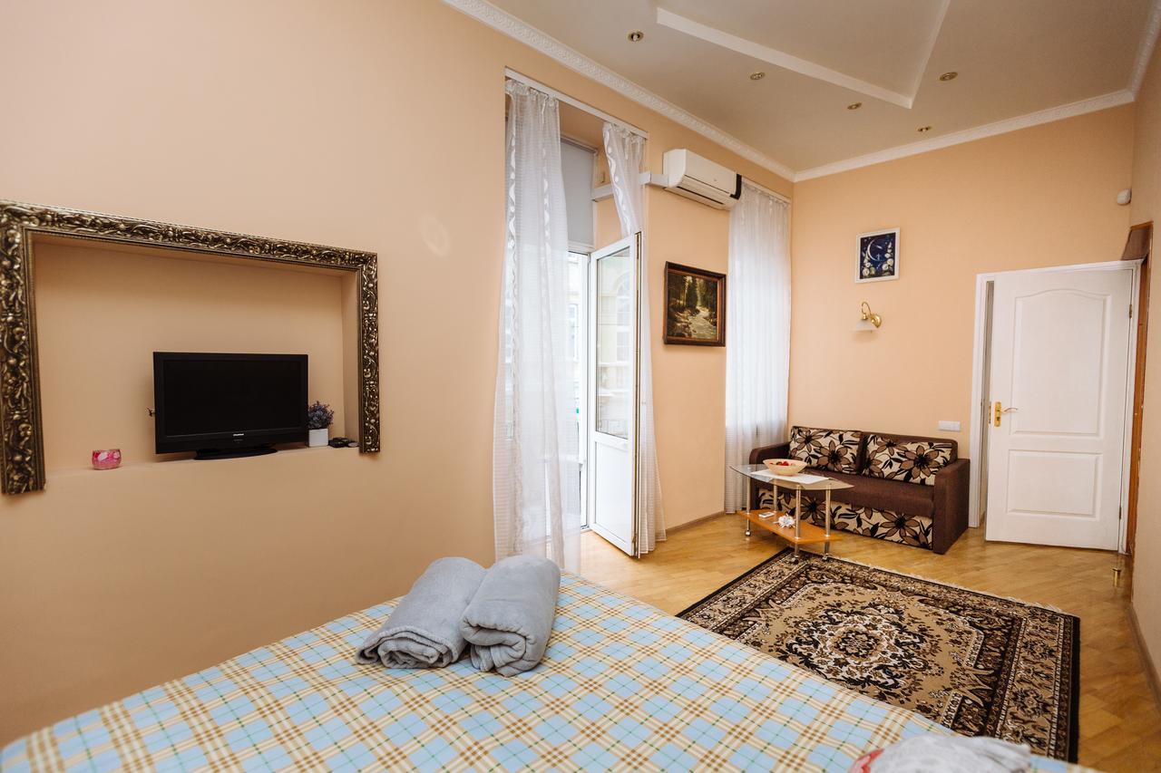 Apartments On Teatralna 26 Львов Экстерьер фото